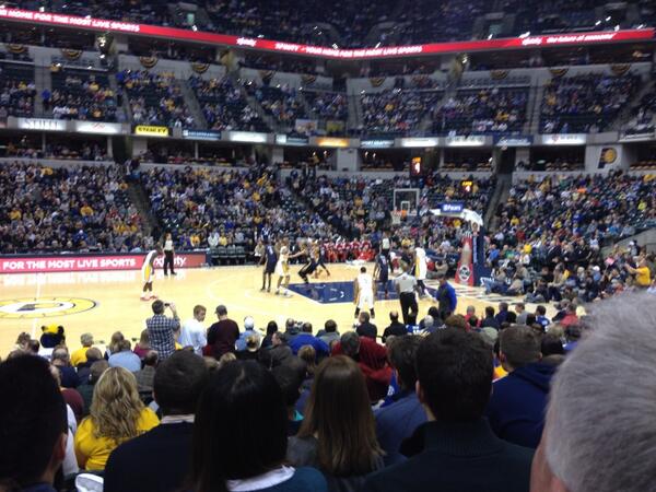 jeffmush09's tweet photo. Gametime http://t.co/EhIwoRHAdO