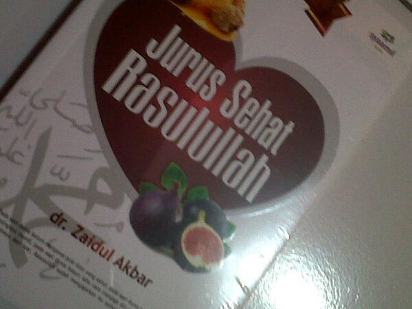 HMCJambi's tweet photo. Apa yg telh dictohkan Rasulullah dlm menjaga kesehatan dibahas dlm buku "JurusSehatRasulullah" dr. @zaidulakbar http://t.co/kcLU15Jmfm