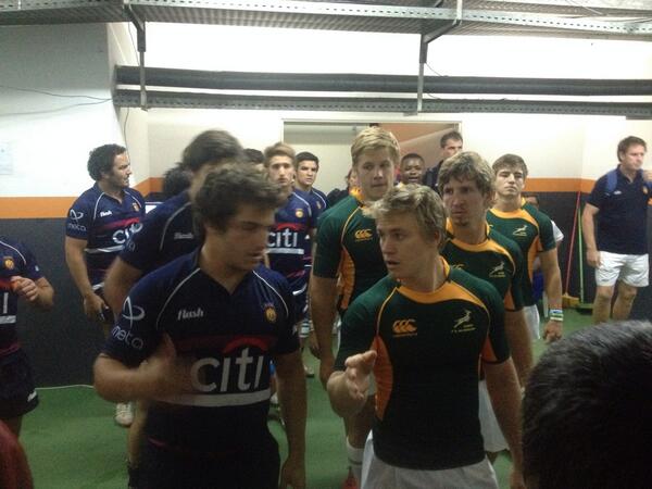 sevenpunta's tweet photo. @_URBA y@bokrugby a la cancha!!! http://t.co/Ww0c3jHPOc