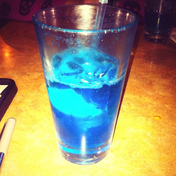 BOSTON7272's tweet photo. You're my boy blue! Best Mexican in Somerville! #rudyscafe #oleblue #margaritas http://t.co/3ycl1GEodE
