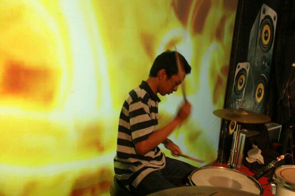 Official_CDMA's tweet photo. @ilhamdharru \m/ http://t.co/RJccB6fH7K