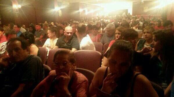 Sala llena en FIESTISIMA RECARGADA! Gracias por elegirnos! <a href="/belufrancese/">Belen Franchese</a> <a href="/beto_cesar/">Beto Cesar♍️</a> <a href="/MAGOSINDIENTES/">MAGO SIN DIENTES</a> @sebastianpoll