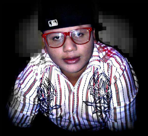 Jhostin8's tweet photo. Este 2014 Con Muchas Sol-presas Haciendo buena Musica Para todos ustedes Se Les Quiere http://t.co/OiecFFEQdN