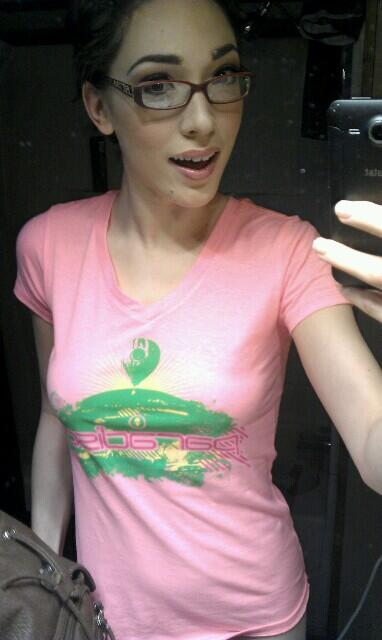 Rocking my rave tee. #BRANDLILYLABEAU #PHOTOSHOOT #ITSNOTBRITNEYBITCH http://t.co/rk3vlDCsnC<a href="/tag/brandlilylabeau"class="tags">#BRANDLILYLABEAU</a><a href="/tag/photoshoot"class="tags">#PHOTOSHOOT</a><a href="/tag/itsnotbritneybitch"class="tags"><span>#itsnotbritneybitch</span></a>