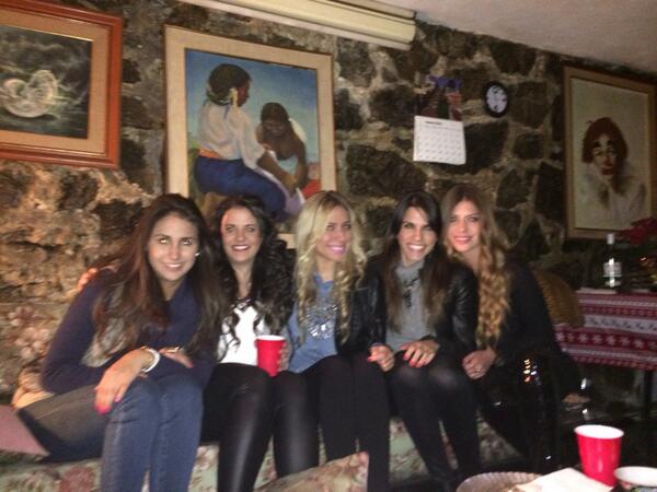 marimarbat's tweet photo. Salud... Por lo que nos espera este año @pamhamui @lorebarrosoch @ferpagl @CarlaMondragon http://t.co/gxm9eij3pa