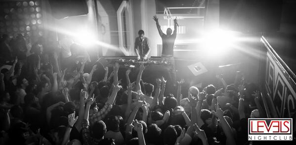 TheStateFest's tweet image. Do u wanna see @ShowtekMusic come back to Penn State for StateFest?
They killed it @LevelsBar in the Spring!
#Booyah