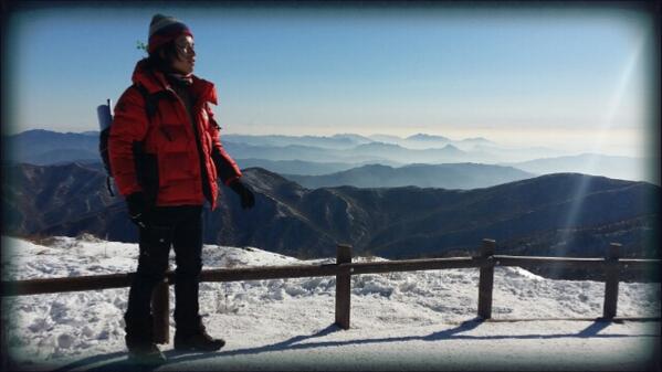 magic_donkey's tweet image. 설산에서 보는 세상은
그저 아름답기만 하네.