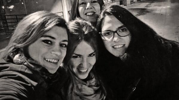 MoneoPatry's tweet photo. Guerreras de la noche ;-P http://t.co/NWfVj8Wxxg