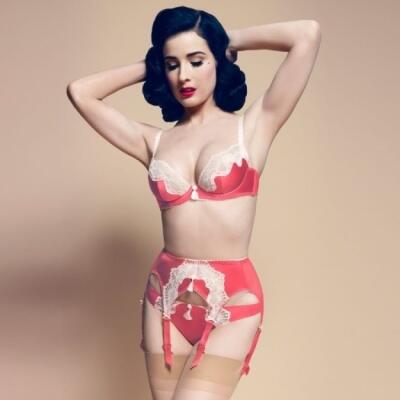 seto_576344495's tweet photo. lingerie #ditavonteese #lingerie http://t.co/7I2XQojkw6 http://t.co/ms2KrgEhzF