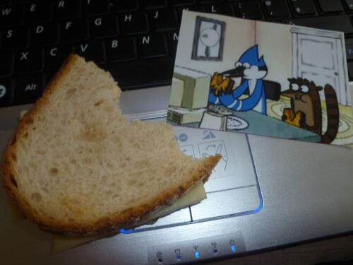 faavae267's tweet photo. Sandwich + Mordecai &amp; Rigby Combined = http://t.co/SDTkUh8t7t