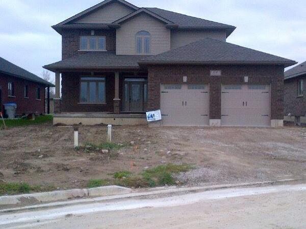feeneydesignbui's tweet image. House customers moved into nov 15 #perfectlayout #happycustomers