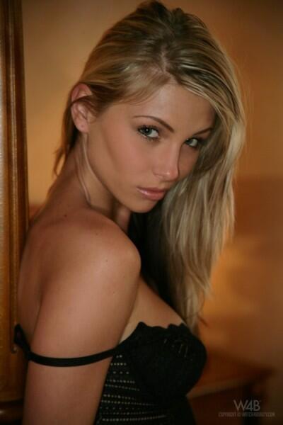 ditaylorp_id_73's tweet photo. hotstuff #hotstuff #danae http://t.co/G2iIoVaI3F http://t.co/L7WGGYReXR
