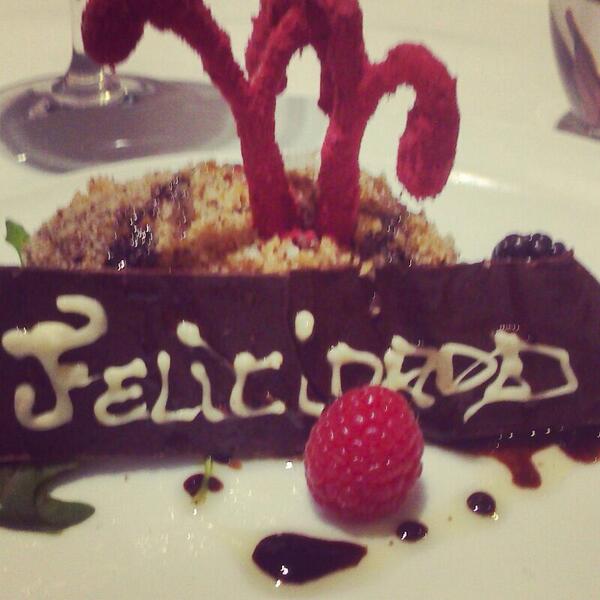 luisiblancoo's tweet photo. Q mejor sitio para celebrar 2 aniversario q en Lua con detallazo, muchas gracias @LuaManuel y a todo tu equipo. http://t.co/jwzAl2obr7