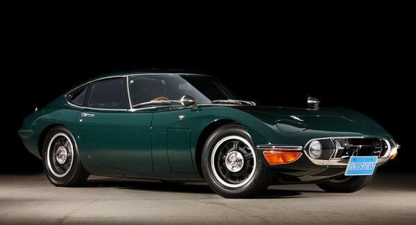 PressingTorque's tweet photo. And last but by no means least, something from 1970's Japan - The fantastic looking Toyota 2000GT http://t.co/WYmr4n5cKZ
