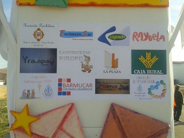 CautivoyDolores's tweet photo. Gracias a las empresas que colaboran con nuestra carroza este año. Nos ayudais a repartir ilusion de nuevo. http://t.co/rzg5wPx2vX