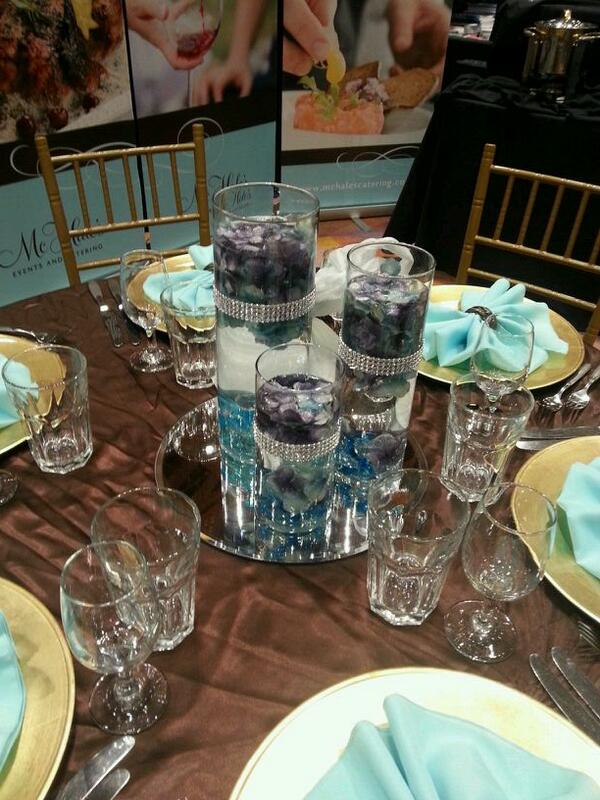 wedding_bling's tweet photo. Check out this awesome #centerpiece! http://t.co/R5cKDMFbfb