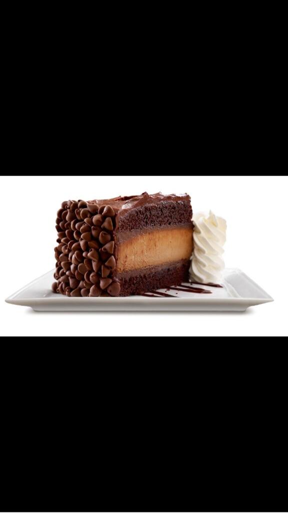 factory_cake's tweet photo. I don't know about you, but this looks so tasty (; xx #hersheys #cheesecake #amazing http://t.co/YuRv3FPhbj