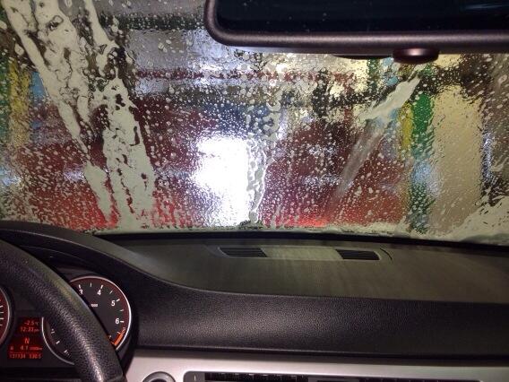 AwesomelyRach's tweet image. Washing the car before the storm! #byebyesalt