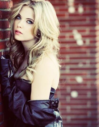GG_rolspain's tweet photo. Nuestra Ashley #ocupada @AshleyMarin_GG http://t.co/LO44aTXvq4