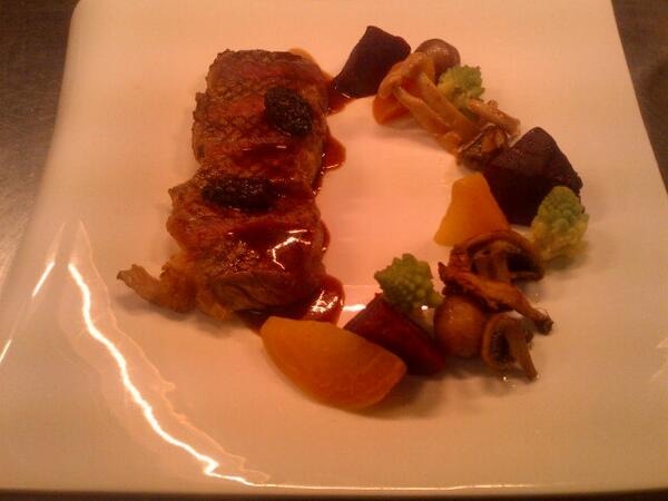 DeGevangentoren's tweet photo. Entrecote met "bietenfestival" #biologisch @Gevangentoren #bomvrije http://t.co/fDIn1wPIBj