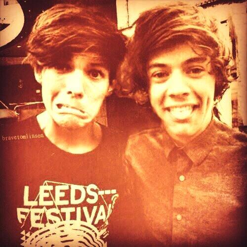 LarryRuleAWorld tweet picture