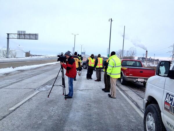 I41projectWI's tweet photo. On the #LeoFrigeBridge with all the Green Bay media. Opens at 9:30 am today...12 days early! http://t.co/eGVOPLUCL9