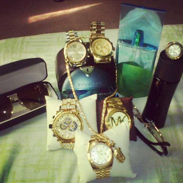 mudygerman's tweet photo. Everything here is half a million bucks http://t.co/KMd2k5jyF2