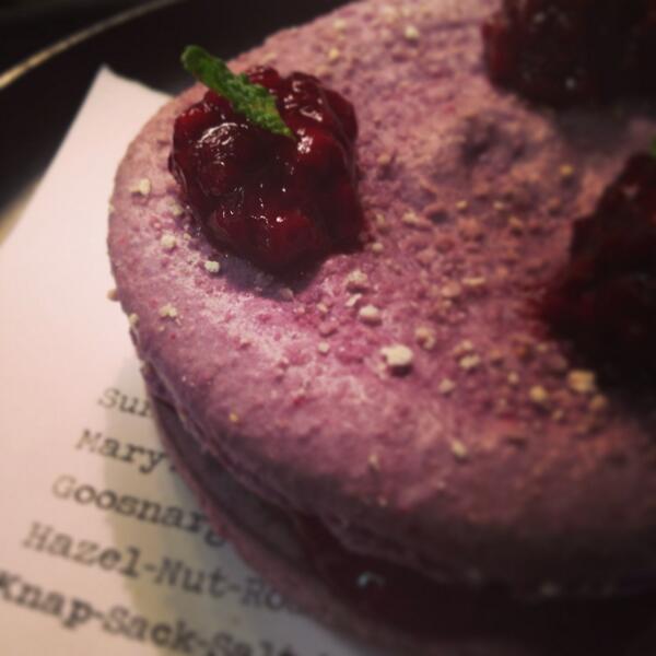 Bergamot &amp; Blackberry Macaron