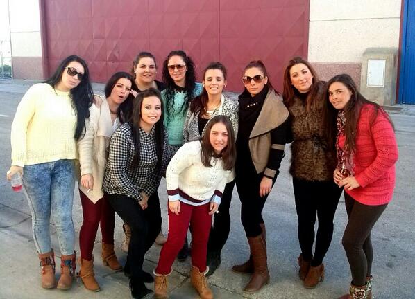 menarocio87's tweet photo. Comidita de reyes con mi gente,l@s mejores http://t.co/9nCxoSuUzC