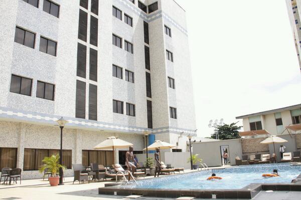 GoldentulipIB's tweet photo. Whenever you are in #ibcity, stop by at Golden Tulip hotel for relaxation by the #poolside. You would come again... http://t.co/KCueU8FvFU