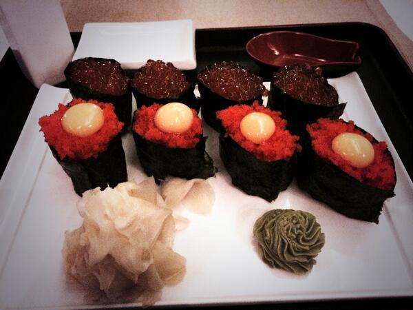 ARTEM_KLYUSHIN's tweet image. Острый суп только разогнал аппетит)))вынуждена сдаться еде))) Днем все калории на морозе выбегаю. А Вы удержались?)