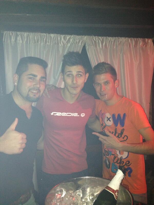 adan2205's tweet photo. Buena noches señores http://t.co/kTTEY8XbEJ