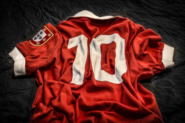Jood fundament Rood Planet Benfica on Twitter: "[Photo] Eusébio shirt number 10 by A. Azevedo  http://t.co/3NdTmFKnvG" / Twitter