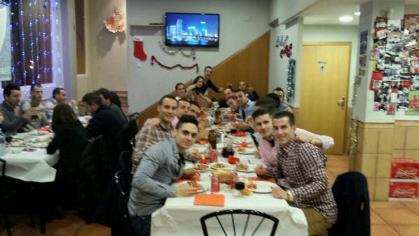 Artero32's tweet photo. @89Galas @Csanchis3 @ToniV46 @artero89 @rubentribi @74_paulo http://t.co/kNrErvHkDv