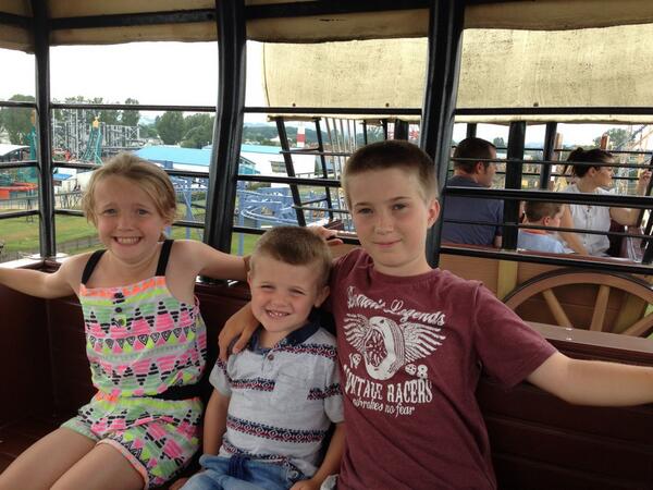 woodworm1972's tweet photo. The children http://t.co/Slb9XdDzvX