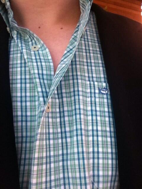 MurrayState_ST's tweet image. Rocking the #Skipjack at the Dallas-Lovefield airport! Are you wearing your @southerntide over break? #msuST