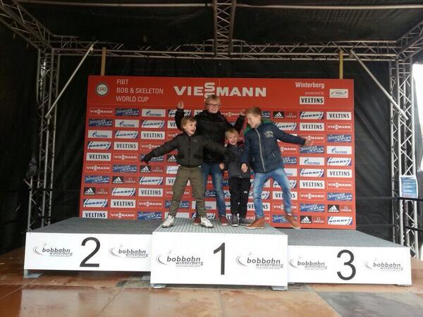 kappenburg's tweet photo. De kids zijn al kampioen... :) http://t.co/oZk1Wo1CF1