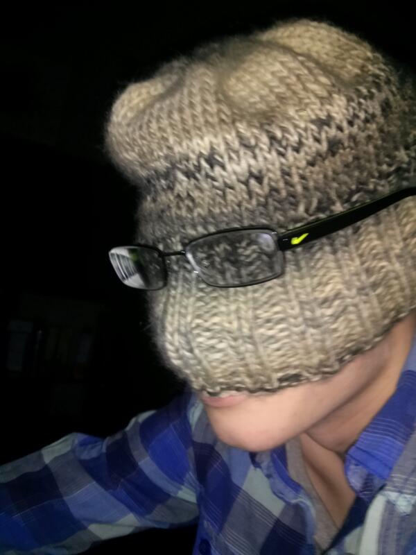 bigneuts's tweet photo. Mitch sleeps sitting up http://t.co/D5si7ZbZGg