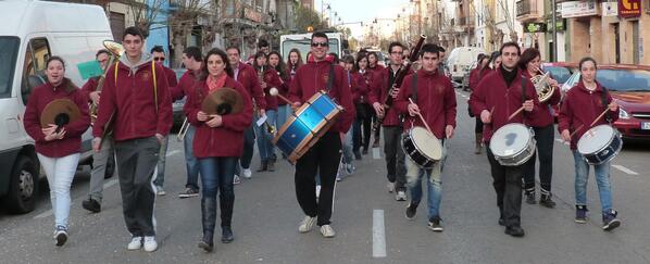 aj_alginet's tweet photo. A la cavalcada reial ha col·laborat la Societat Artística Musical d'Alginet. http://t.co/ChFqtttqoQ