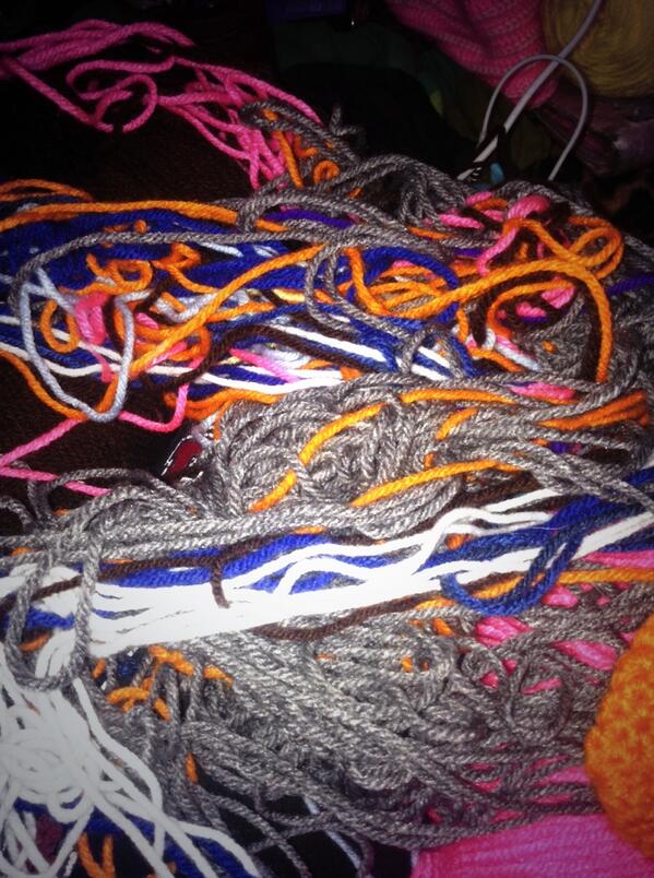 cool_beans_geek's tweet image. Major #CrochetProblems 😭😭😭😭