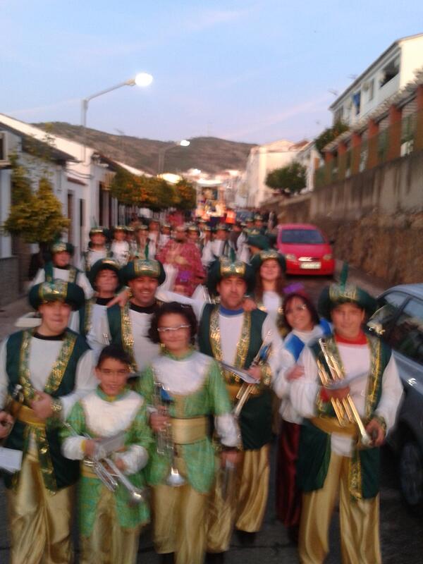 AgrupacionMSdC's tweet photo. Esta tarde en la cabalgata de reyes. http://t.co/rEhiqkGmBd