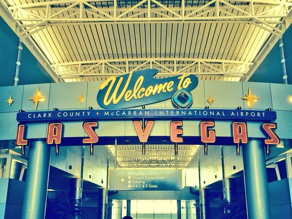 PeaRayNY's tweet photo. A 4am wakeup call and 11 hrs travel and finally here. #Vegas you better have your A-game! #cominginhot #knowthecode http://t.co/gG9Xc5buhb