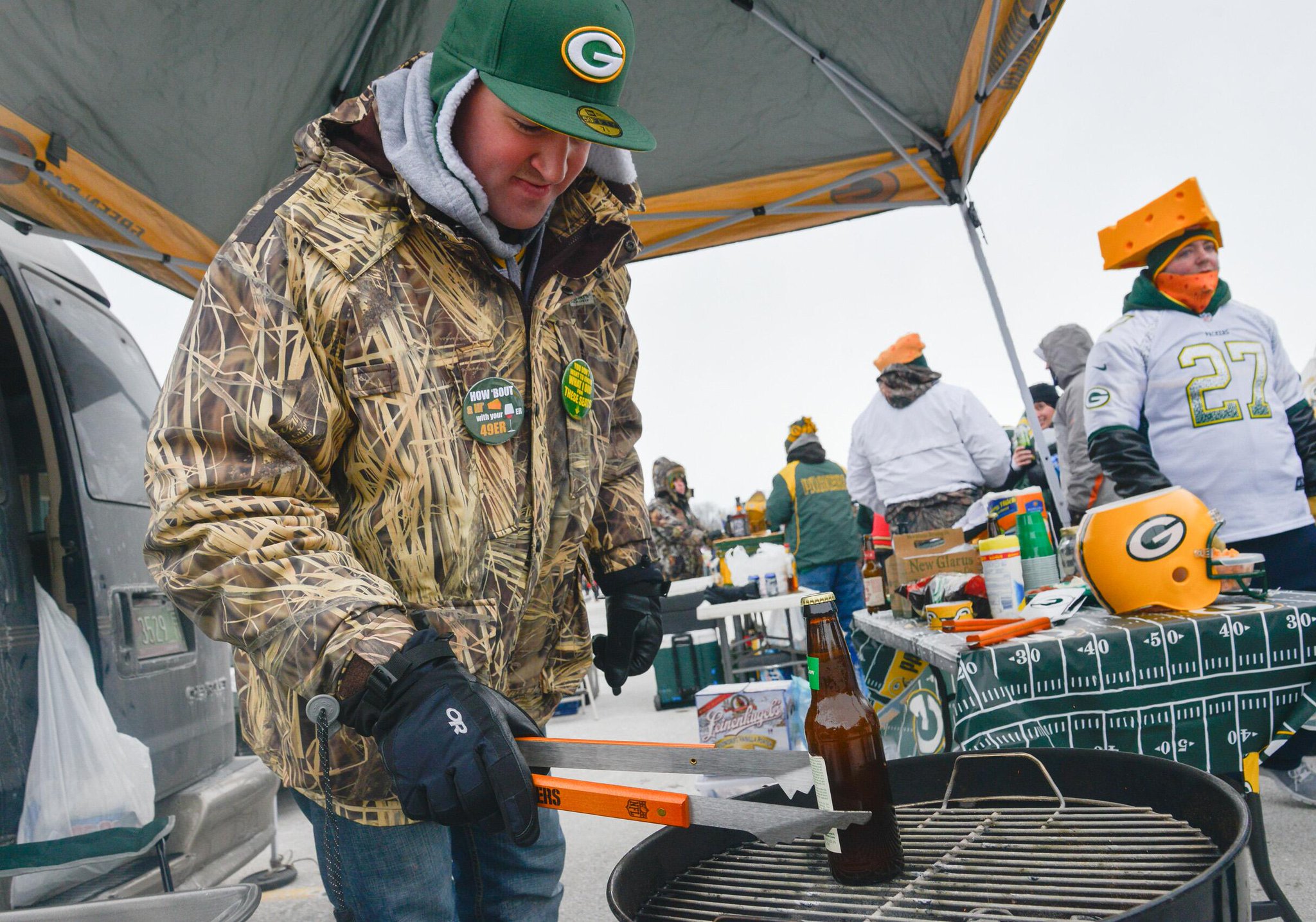 BdPq6y8CQAEGYlv.jpg:large