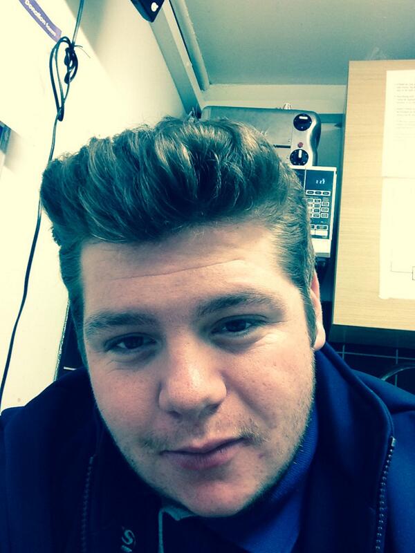 bonadamj's tweet photo. #quiffy #grizzlyadams http://t.co/svD0zz9pUI