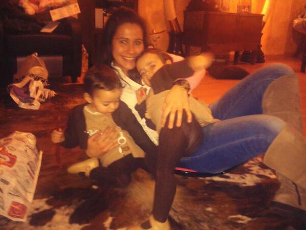 Isa201293's tweet photo. Esto es lo mejor de los reyes disfrutar con ellas ;) http://t.co/xwZduye8IV