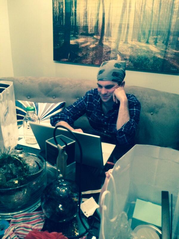 LyonsDenPY's tweet image. David Burke VP of Ops by AM/PM &amp;amp; Den Co-Owner by AM/PM: @NYCJohnMurray #CrunchingNumbers #Yoga #Paparazzi Shot 1 of 2