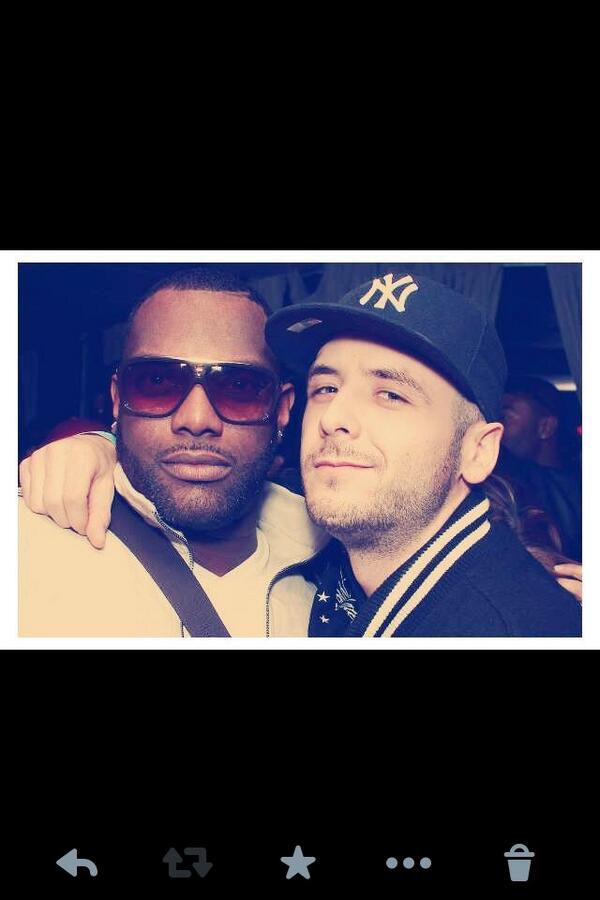 PMCKStudios's tweet photo. Me &amp; @OVO40 #Work #BTH #OVO #PMack http://t.co/0Fb1Db5sp5