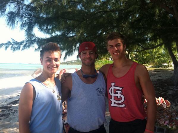 RossJonas2's tweet photo. Good times with my bros @meyer_cole and @Dmeyer_09 http://t.co/FGQygo2919