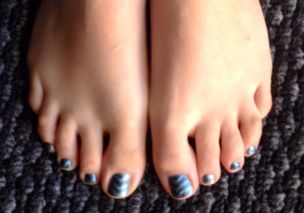 StripperLocker's tweet photo. New magnetic polish! #footfetish #lafootnight http://t.co/JS95zb6WBF