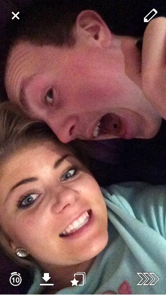 Sheceey's tweet photo. @Benton007 i Love You💕 http://t.co/NcnHFSK5T3